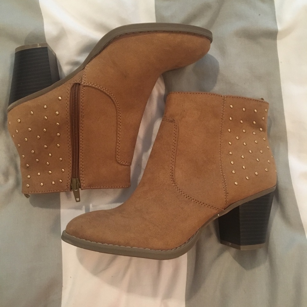 Cognac Booties